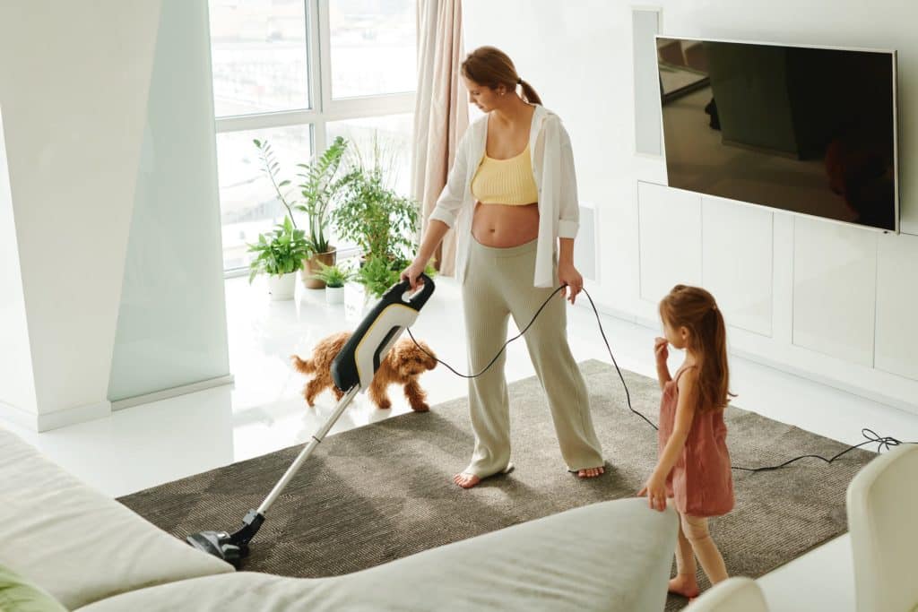 Take A Seat Mama: Top Chores To Avoid While Pregnant